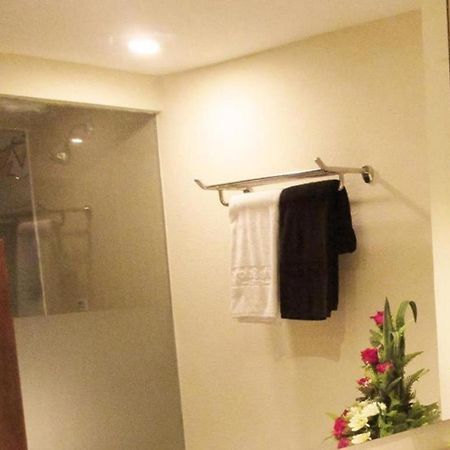 Nite And Day Batam Jodoh Square Hotel Exterior foto