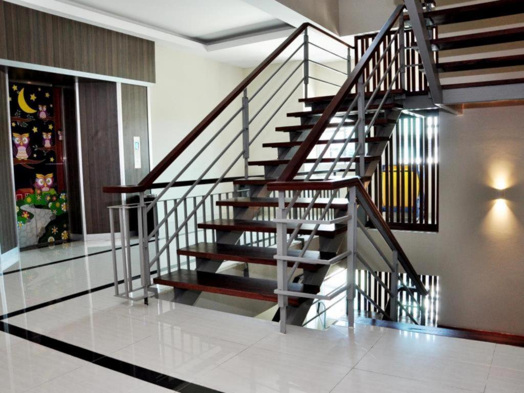 Nite And Day Batam Jodoh Square Hotel Exterior foto