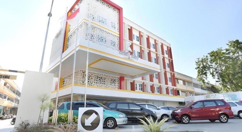 Nite And Day Batam Jodoh Square Hotel Exterior foto