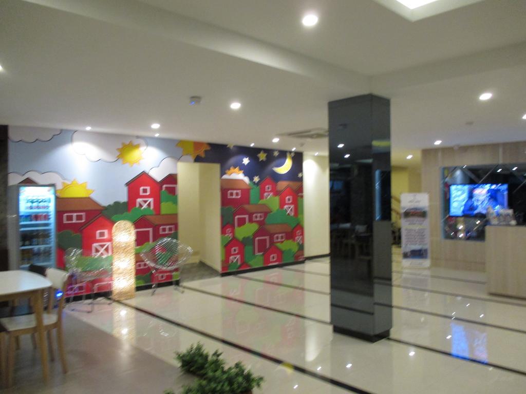 Nite And Day Batam Jodoh Square Hotel Exterior foto