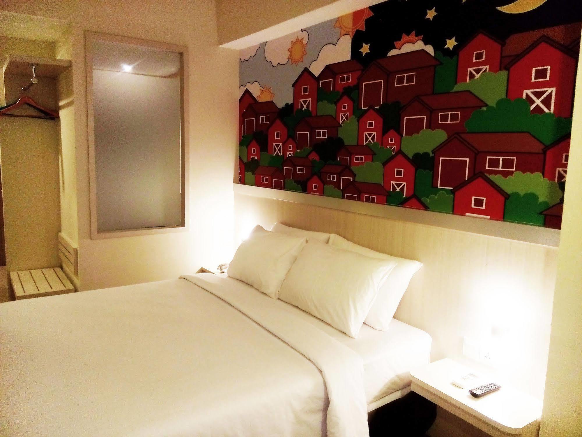 Nite And Day Batam Jodoh Square Hotel Exterior foto