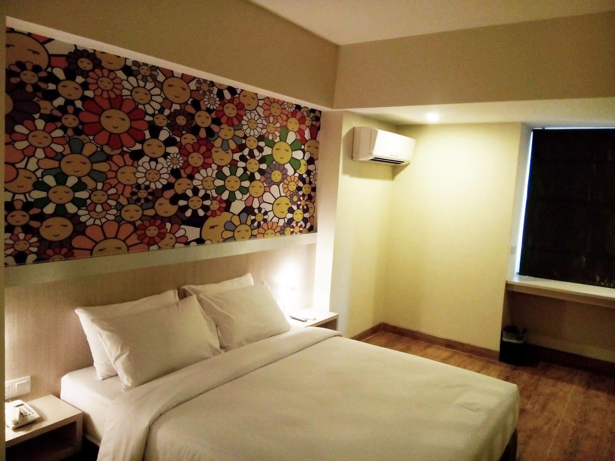 Nite And Day Batam Jodoh Square Hotel Exterior foto