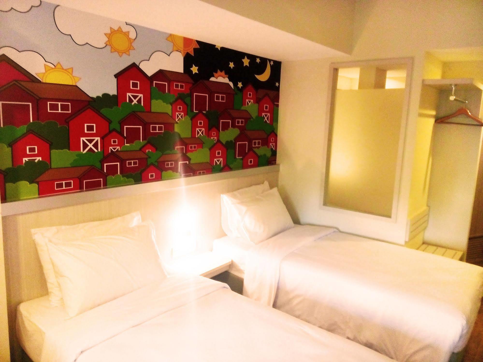 Nite And Day Batam Jodoh Square Hotel Exterior foto